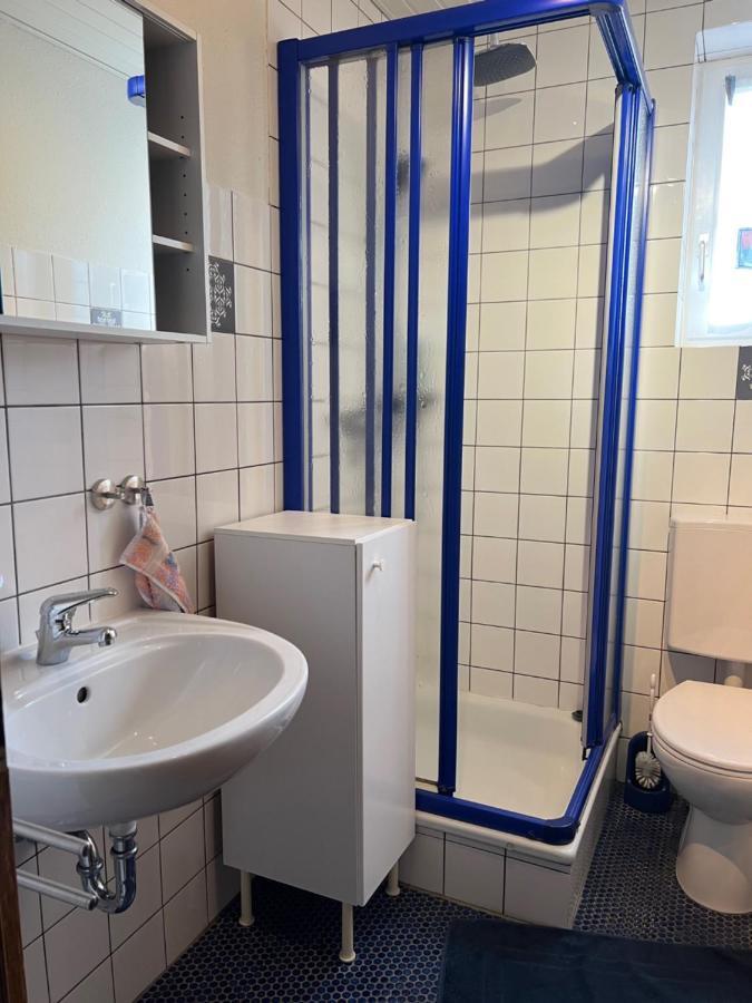 Kleine Mit Schoenem Blick In Schweiz - Grenznah *